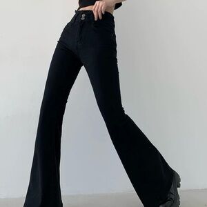 Classic Black Flared Women's Jeans